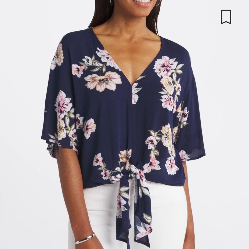 LUQ Rhee Tie Front Top Size M